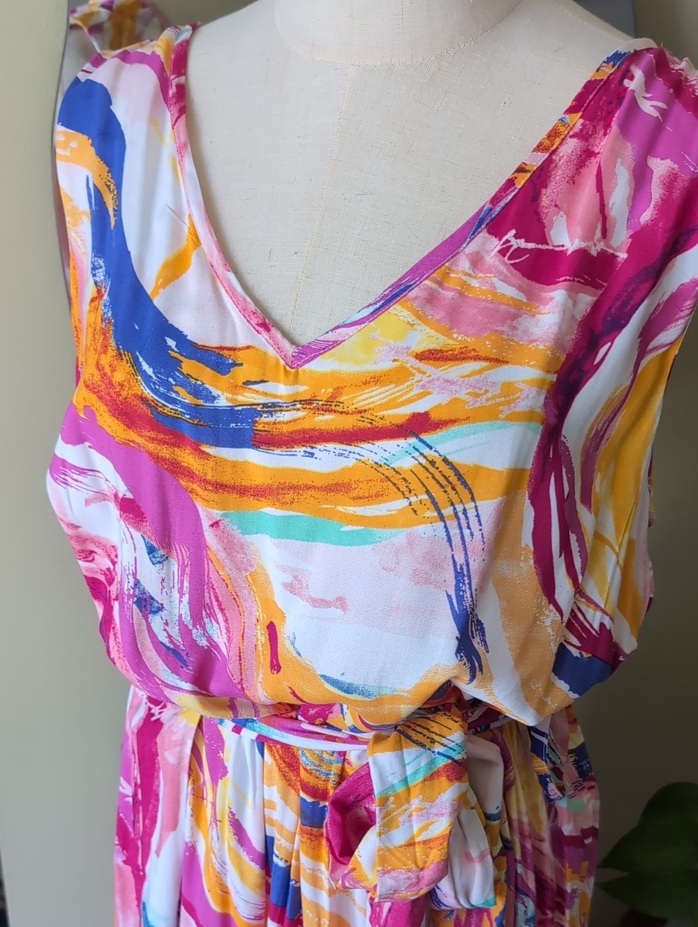 Plus Size Sleeveless Maxi Dress - Picture 5 of 15